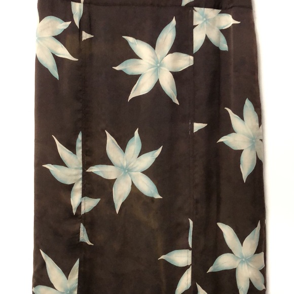 Anne Klein Dark Brown Silk Flowy Skirt w/Lillies - Picture 4 of 15